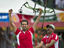 Julio Fierro vence a sus oponentes tanto de manera individual como en equipo. MEXSPORT / J. Ramírez