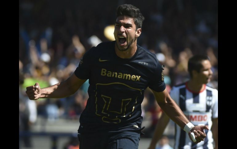 Eduardo Herrera se lució con doblete ante los Rayados. AFP / Y. Cortez