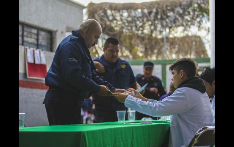 60 mil policías federales, estatales y municipales no aprobaron exámenes de control de confianza y aún siguen activos. EL INFORMADOR / F. Atilano