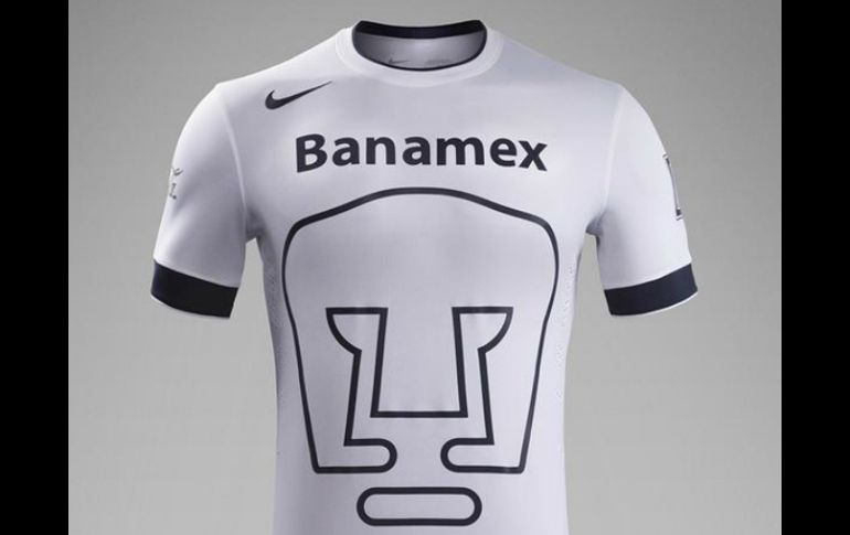 Este nuevo jersey hace honor a las glorias del equipo universitario en sus momentos de gloria en los campeonatos de los años setenta. TWITTER / @PumasMX.