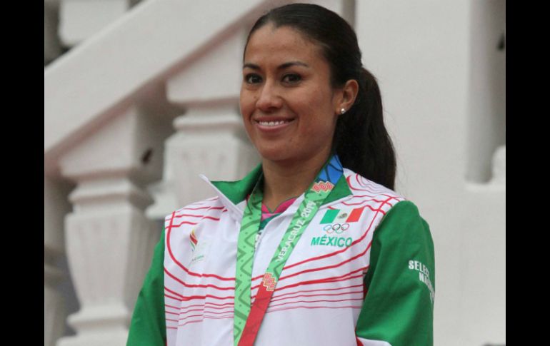 Cristina Guevara obtuvo la medalla de plata en la prueba de los 800 metros en los Juegos Centroamericanos. NTX / G. Durán