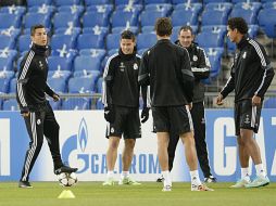 Imagen del entrenamiento del Real Madrid, este martes en el Sanit. EFE / G. Kefalas