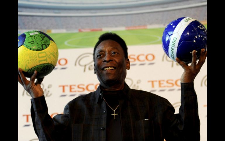 Pelé menciona que aprovechará los feriados venideros para pasar tiempo con su familia. EFE / B. Zborowski