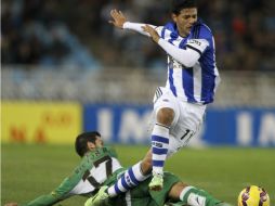 El atacante de la Real Sociedad se encontraba jugando ante el Elche en el momento en el que falleció el comediante. EFE / J. Herrero