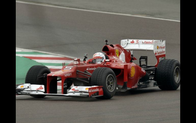 Vettel terminó a 217 puntos detrás del campeón mundial, Hamilton de Mercedes. AP / M. Vasini