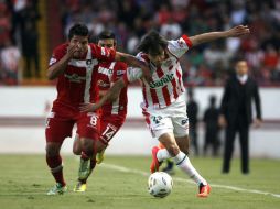 El encuentro en el Estadio Victoria tuvo pocas jugadas de gol y fue peleado a lo largo de los 90 minutos. NTX / G. Treviño