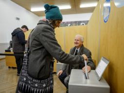 En la iniciativa se pide que el crecimiento anual máximo de los inmigrantes fuera de 0.2 por ciento. AFP / F. Coffrini