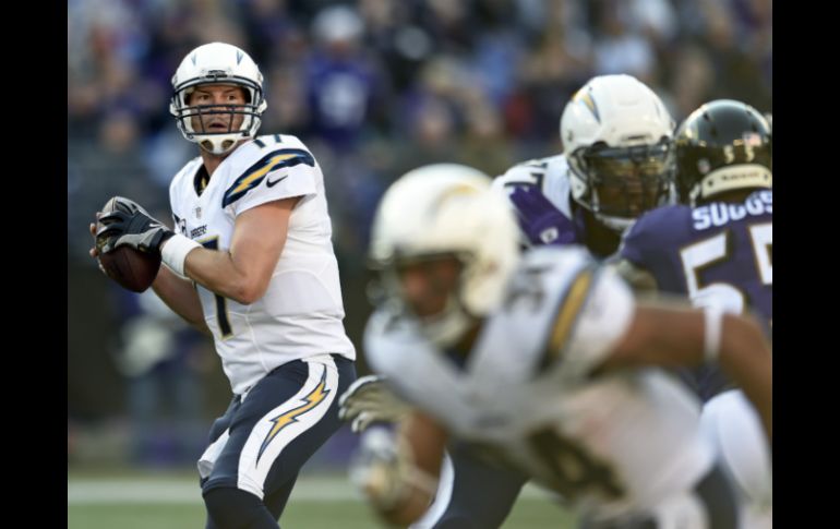 Rivers encuentra a Royal para coronar una marcha de 80 yardas que lleva a los Cargadores a su tercer victoria en fila. AP / G. Burton