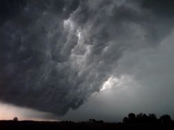 Se cree que la tormenta del Pacífico llegará este martes para llenar de agua al estado durante toda la semana. AP / ARCHIVO.