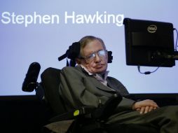 Hawking ofrece una rueda de prensa en Londres para presentar un software para comunicarse con mayor velocidad. AP / K. Wigglesworth