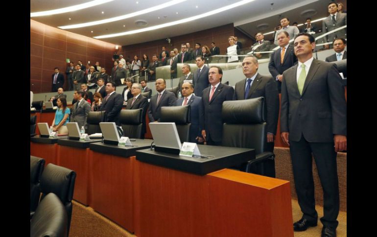 El presidente en turno de la mesa directiva dio espacio que el pleno al homenaje póstumo. NTX / ARCHIVO