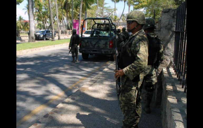 Los detenidos durante el enfrentamiento son puesto a disposición de la autoridad correspondiente. NTX / ARCHIVO