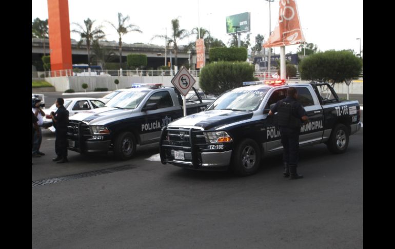 Elementos de la Policía de Guadalajara pasaba por el lugar cuando fueron tras los delincuentes. EL INFORMADOR / ARCHIVO