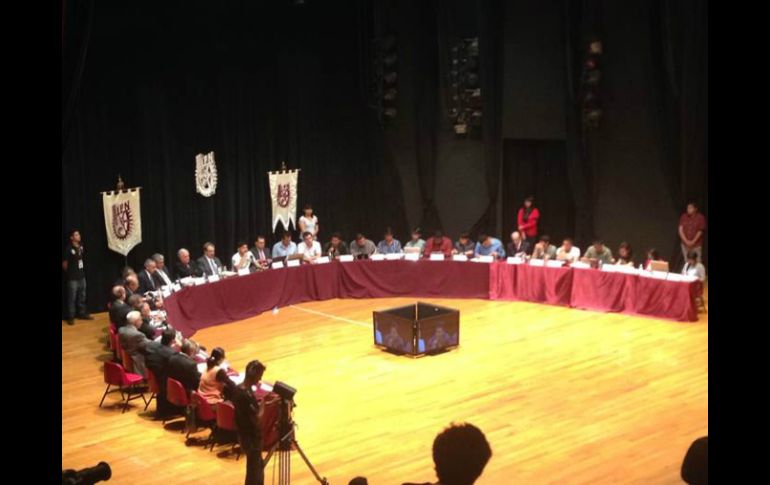 Se prevé retomar el diálogo entre autoridades federales y estudiantes en el Auditorio Alejo Peralta en la unidad Zacatenco. SUN / ARCHIVO