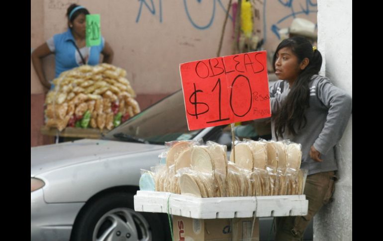 La Organización Internacional del Trabajo informa que 60% de la fuerza laboral en América Latina labora en el sector informal. EL INFORMADOR / ARCHIVO