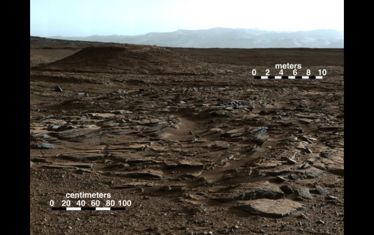 Los datos recogidos revelan que el monte Sharp podría estar formado por sedimentos depositados en el lecho de un lago. AP / NASA