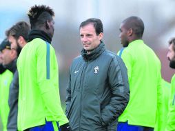 OPTIMISMO. Massimo Allegri y su conjunto confían en batir a un invicto Atlético en casa. EFE /  A. Di Marco