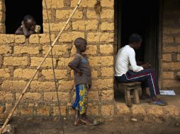 Sierra Leona tiene al menos siete mil 897 casos de ébola, de los cuales mil 742 personas han muerto. AP / J. Delay