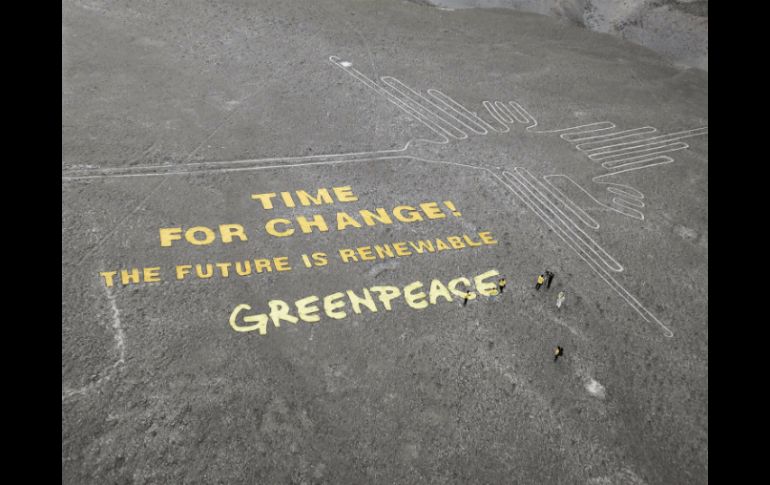 Cerca de 12 activistas de Greenpeace realizaron una acción de protesta en la zona arqueológica. AFP / Greenpeace