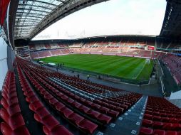 Este fue el escenario que vio el choque entre los dos jugadores nacionales. TWITTER / @fctwente