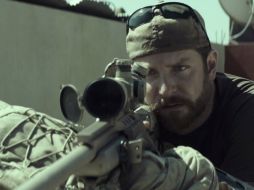 Bradley Cooper interpreta a Chris Kyle, el francotirador más letal en la historia de Estados Unidos. EL INFORMADOR / Warner Bros. Pictures