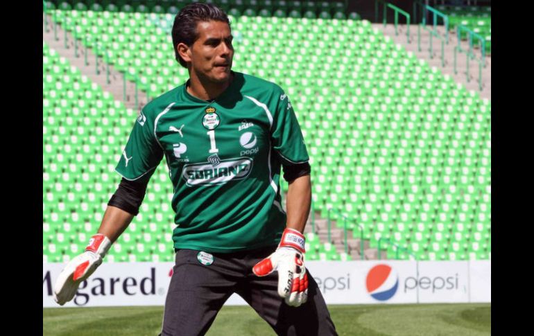 Oswaldo Sánchez tiene en récord de más partidos en Primera División con 725. SUN / ARCHIVO