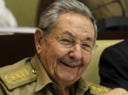 ''No debe pretenderse que para mejorarse las relaciones con los EU, Cuba renuncie a las ideas por las que ha luchado'', dice Castro. AP / I. Francisco