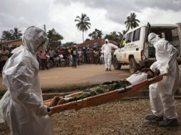 El segundo lugar de muertos lo ocupa Sierra Leona con dos mil 556, el tercero Guinea, con mil 586 decesos. AP / ARCHIVO