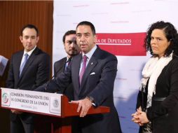 Roberto Gil, Javier Lozano y Mariana Gómez del Campo, en conferencia de prensa sobre el caso del delegado de Iztapalapa. TWITTER / ‏@JLozanoA