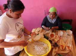 La Secretaría de Salud recomienda, en esta temporada, planificar las porciones y la cantidad de alimentos que se van a preparar. NTX / ARCHIVO