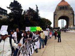 Marchan del Monumento a la Revolución hacia la Procuraduría General de la República. SUN / F. Ramírez