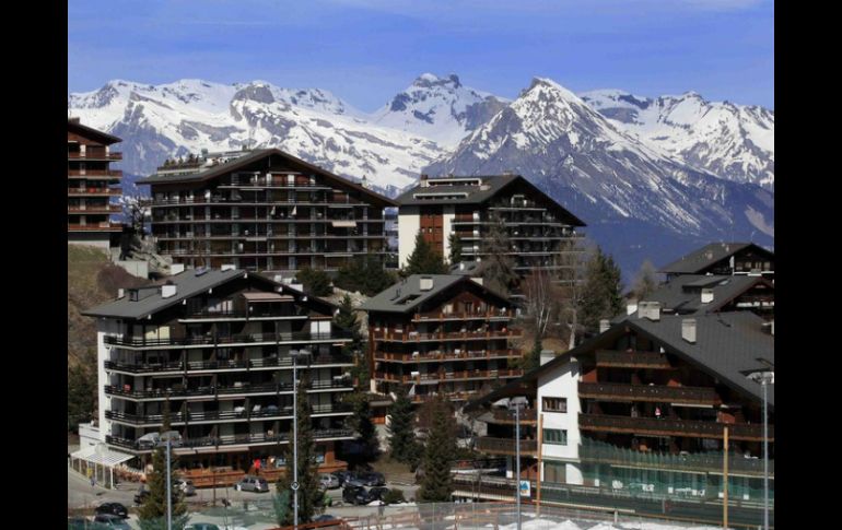 Los turistas piden inútilmente a Papá Noel ''una buena nevada'' para las fiestas. EL INFORMADOR / ARCHIVO