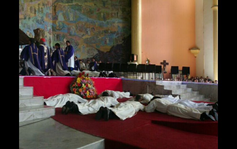 En la homilía en el Templo de San Bernardo se consagran dos sacerdotes, 29 nuevos diáconos, 27 diocesanos y dos religiosos. EL INFORMADOR / A. Hinojosa