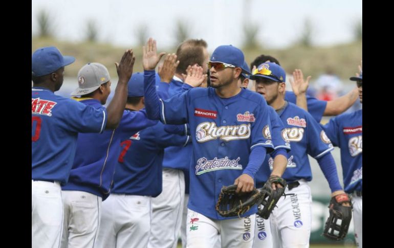 Charros definió el rumbo del duelo en casa. TWITTER / @charrosbeisbol