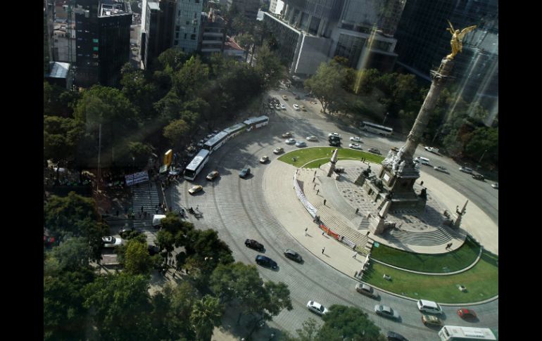 El paseo de la Reforma permanecerá con cierres viales hasta las primeras horas del 2015. NTX / ARCHIVO