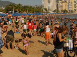 La playa luce prácticamente a tope, informa la Secretaría de Turismo Municipal. NTX / ARCHIVO