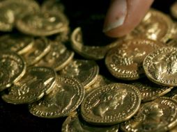 Las monedas cuentan con rostros de reyes anglosajones. AP / ARCHIVO