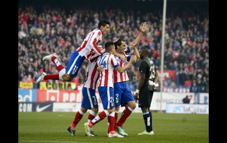 El mexicano Raúl Jiménez tuvo actividad a partir del minuto 79, en sustitución de Mandzukic. AFP / D. Pozo