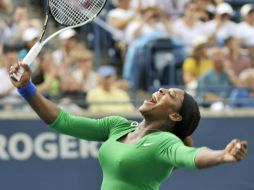 La menor de las hermanas Williams, Serena, fue nombrada por la Federación Internacional de Tenis como la mejor raquetista del 2014. AP / ARCHIVO