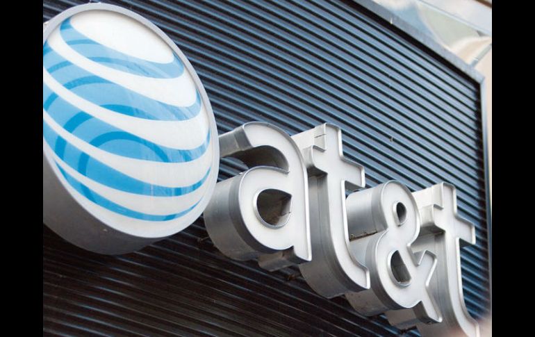 AT&T creó una red entre sus usuarios en México y EU. BLOOMBERG  /