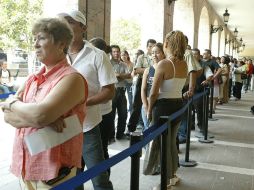 Los módulos del Instituto Nacional Electoral (INE) han comenzado a saturarse. EL INFORMADOR / ARCHIVO