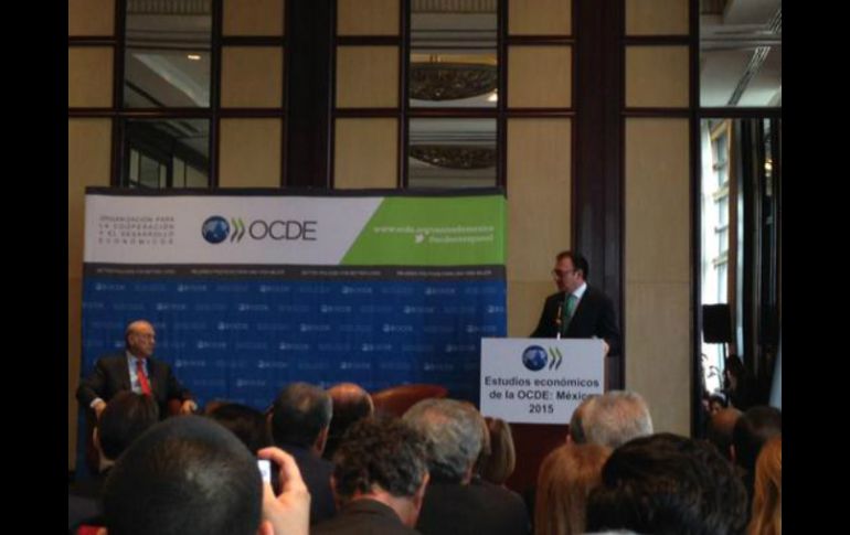 Luis Videgaray, durante la presentación del Estudio Económico de la OCDE sobre México. TWITTER / ‏@ppenia