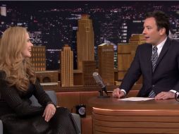 Jimmy Fallon recibe a Nicole Kidman en el set de su programa. YOUTUBE / The Tonight Show