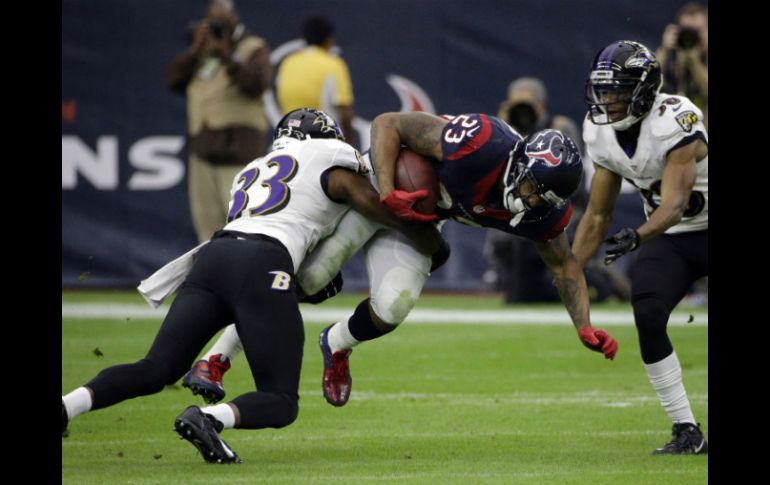 La última vez que los 'Pats' se enfrentaron en los playoffs ante los Cuervos, hace dos años, el equipo de Baltimore obtuvo la victoria. AP / ARCHIVO