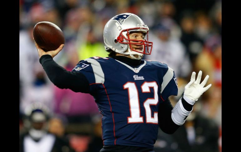 Tom Brady les da la primera ventaja gracias a un pase de 23 yardas en el último cuarto del partido. AFP / J. Rogash