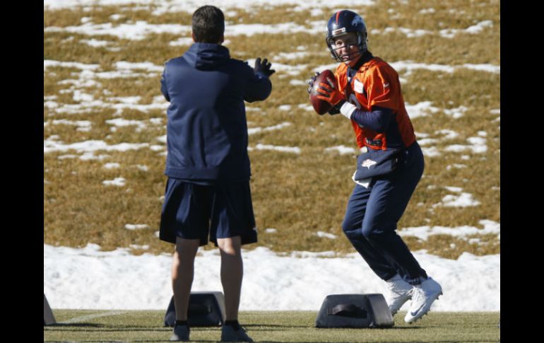 Peyton Manning se enfrenta al equipo que lo abrió las puertas de la NFL. AP / D. Zalubowski