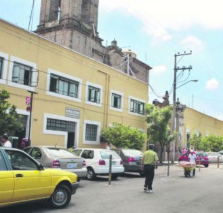 Enganan A Pacientes Del Hospital Civil Con Planta De Insulina