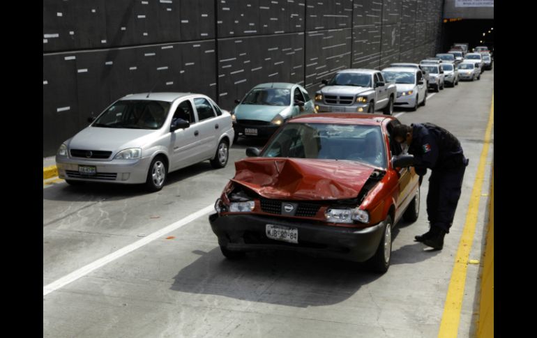 Los costos por un percance vial pueden ser cubiertos por seguros que van desde los 255 pesos al año. EL INFORMADOR / ARCHIVO