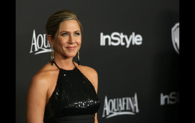 Aniston y Hudson se encuentran en la alfombra roja, Jennifer dice que no se pudo resistir. AP / M. Sayles