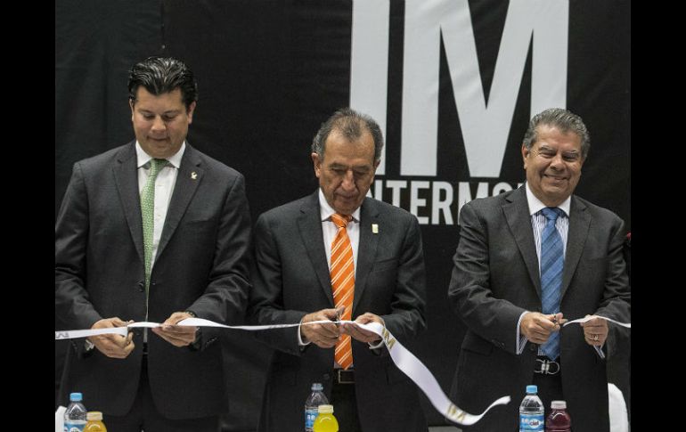 Panel: Juan Antonio Niño Cota, coordinador del CCIJ, Héctor Reyes Camarena, Presidente Intermoda y José Palacios Jiménez, de la SEDECO. EL INFORMADOR / A. Hernández